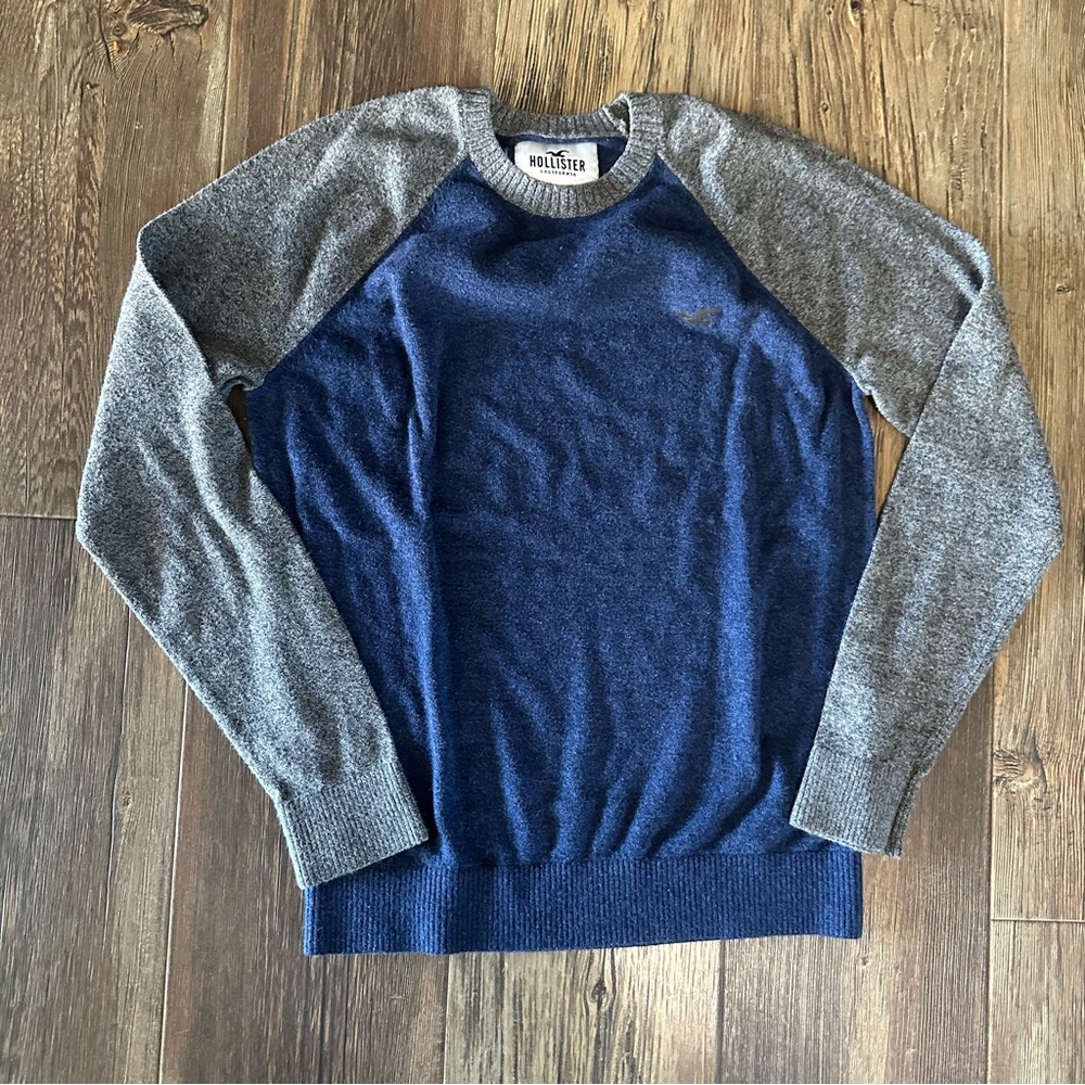 HOLLISTER mens S pullover crew neck lightweight sweater SOFT blue gray shirt